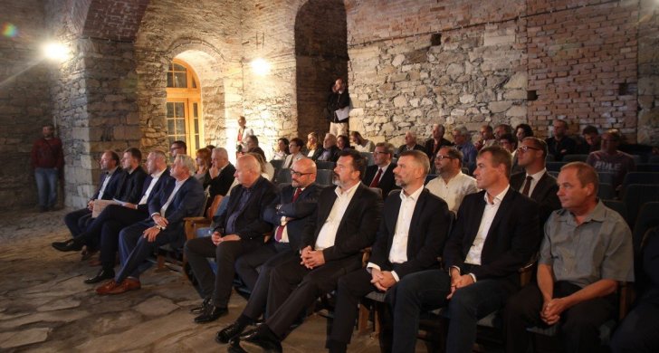 Obchvat Otvic podpis smluv (3).JPG